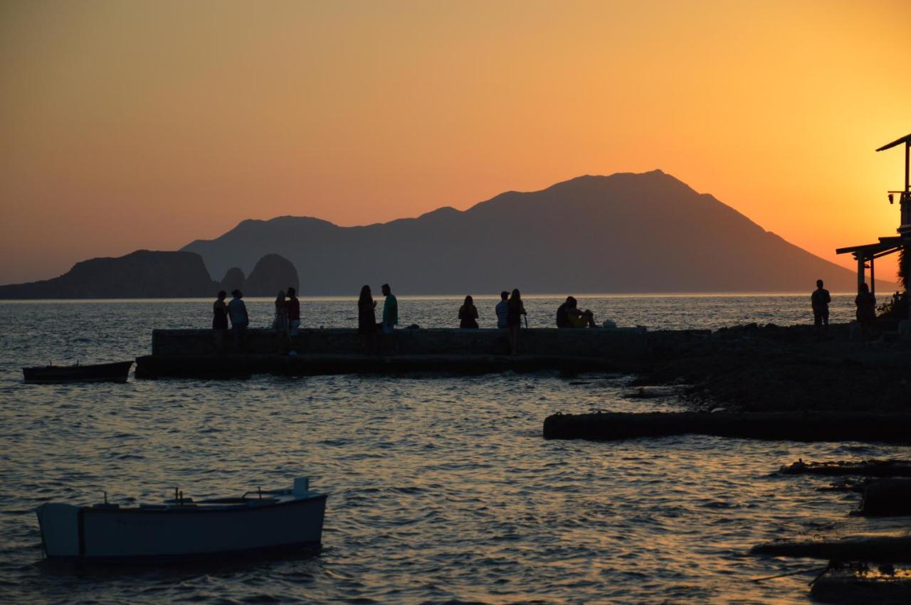 Sunset Klima Boathouse Villa ภายนอก รูปภาพ